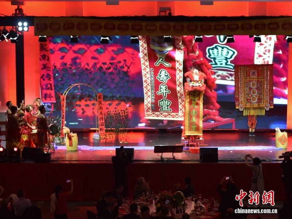 巴西首个“全华班”龙狮团:岭南流脉 南美传声